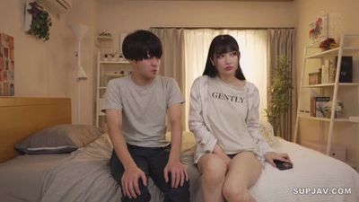 Chị kế dâm đãng thích cọ lồn với cô em gái mới lớn lồn trinh