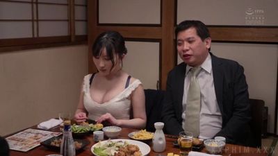 Chị sếp nữ vú to bú buồi cực giỏi