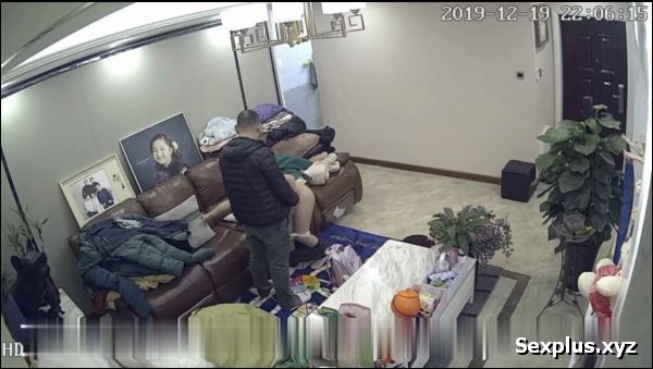 Clip Sex Đi Làm Mở Camera Thấy Bố Chịch Cháu Ruột Ở Nhà Loạn Luân