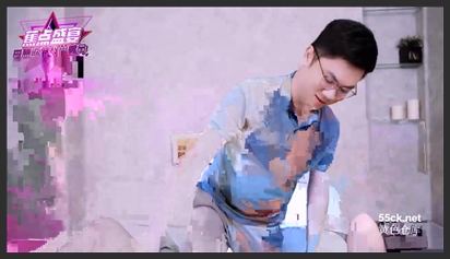 Cô bạn thân uống nhầm thuốc kích dục cần giúp đỡ
