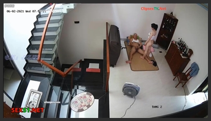 Đi XKLD Mở Camera Thấy Vợ Đang Bú Cặc