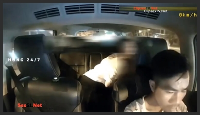 Gái Ăn Kem Bú Cu Cho Bạn Trai Trên Taxi