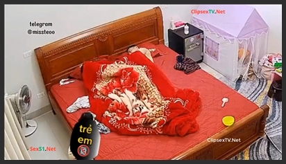 Hack Camera Cặp Vợ Chồng Chịch Nhau Khi Con Nhỏ Bên Cạnh