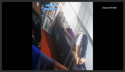 Hack Camera Em Nhân VIên Gội Đầu Xem Sex Thủ Dâm Buổi Trưa