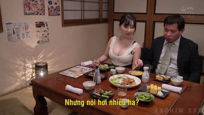 Phang tới tấp vào lồn chị sếp nữ vú to