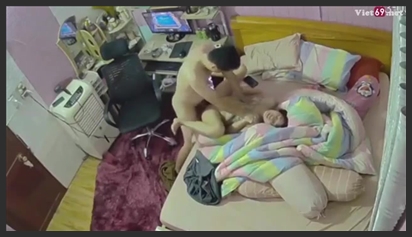 sex hack cam chồng vừa chơi game vừa chịch vợ